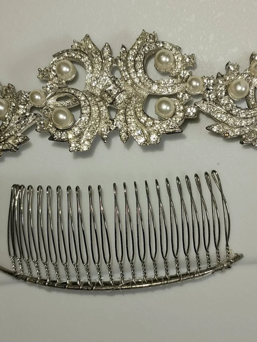 Giavan Hairpiece/comb Silver Rhinestones and Faux Pearl